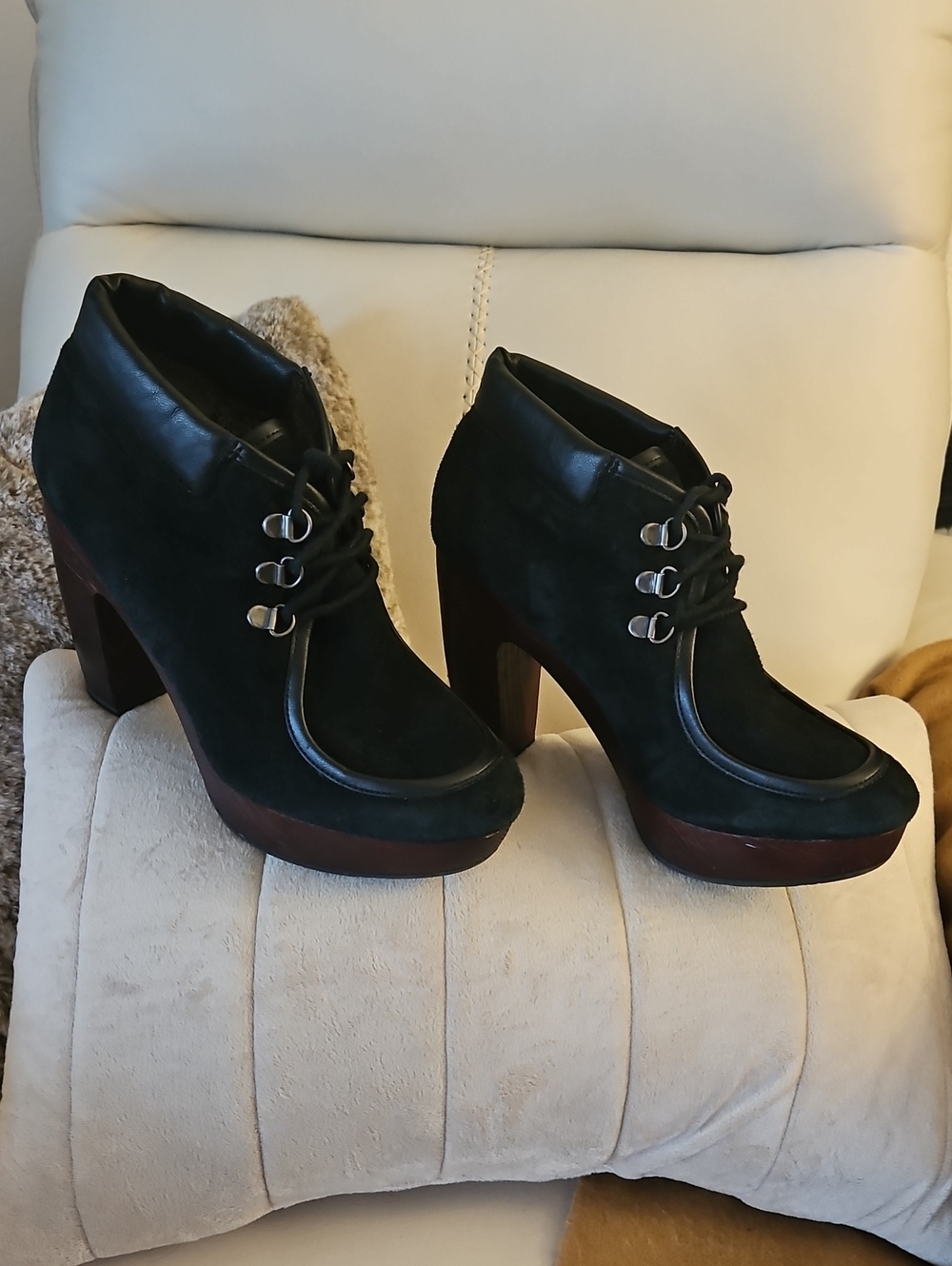 LUCKY BRAND "Cendara" Black Suede Platform Ankle Booties 9M EUC/Vintage